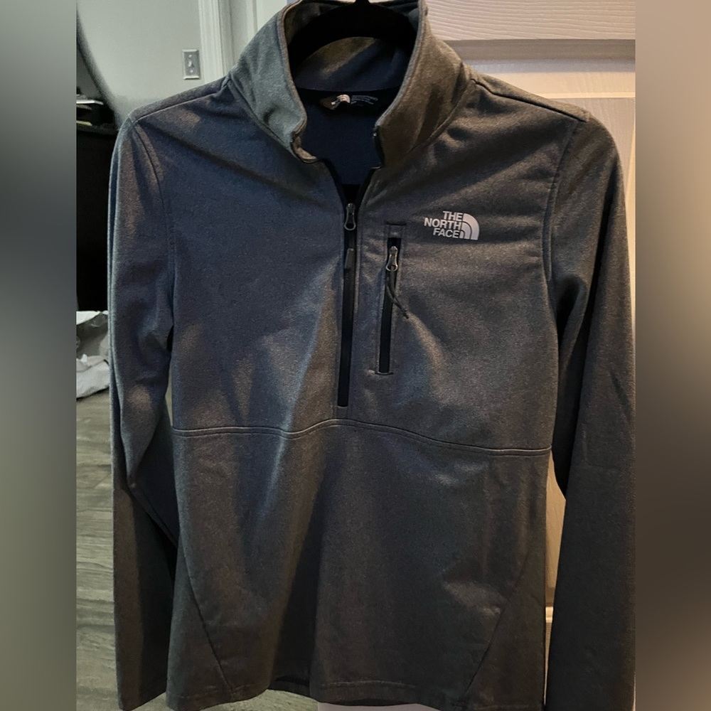 Ladies The North Face pullover. Size small. Grey/blue color.